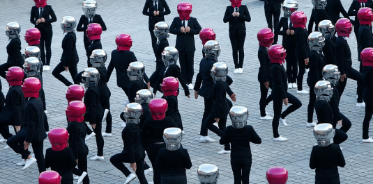 [French] Flashmob et impression 3D pour le lancement de nouvelle collection ModelCo + Karl Lagerfeld